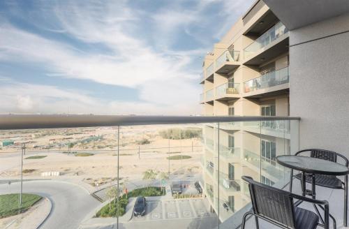 Elite LUX Holiday Homes - Cozy 2BR Getaway Minutes from Expo City Dubai - image 4