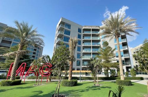 Elite LUX Holiday Homes - Cozy 2BR Getaway Minutes from Expo City Dubai - image 12