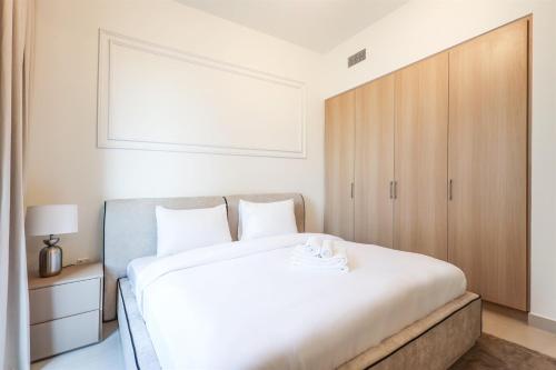 Elite LUX Holiday Homes - Exquisite 2BR at Island Park 1 Dubai Creek Harbour - image 5