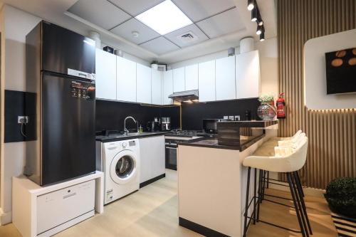 Elite LUX Holiday Homes - Cozy Studio at Al Waleed Garden 2 Dubai - image 2
