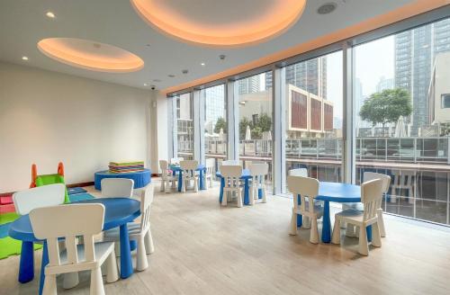 Elite LUX Holiday Homes - Exclusive 1 BHK at Opera Grand Downtown Dubai - image 2