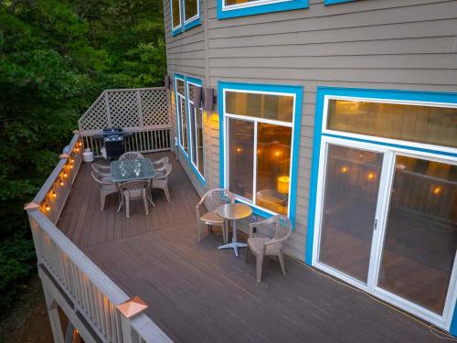 Upscale Alpine Golf Retreat Hot Tub & Game Room - image 10