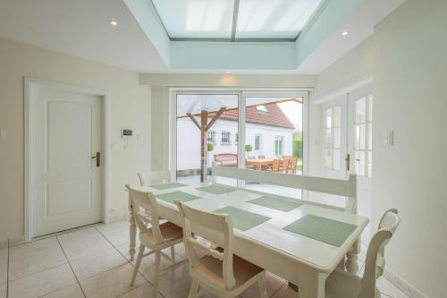 Bed & Port luxury villa in Beveren (East Flanders)