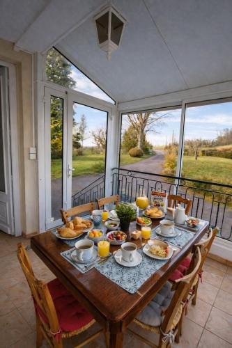 Countryside, comfort and culture just steps away in Sussac