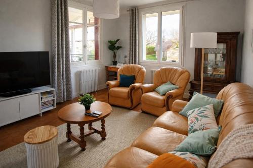 Countryside, comfort and culture just steps away in Sussac