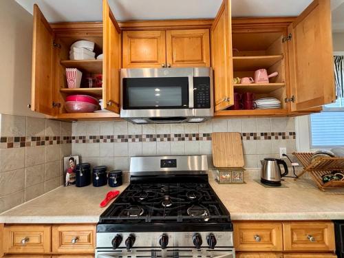 Facilities, Perfect full private first floor home with convenient amenities in Union (NJ)