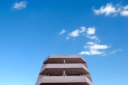 Mannix Urban Apartments - image 2