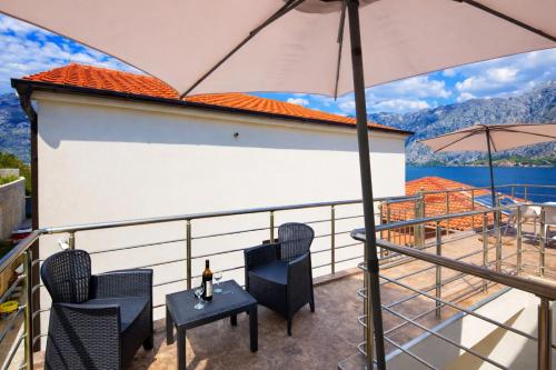 Erkély/terasz, Apartments Bonaca in Prcanj