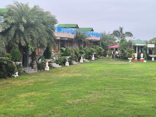 Sparrow Farms and Resort in Mohanlalganj
