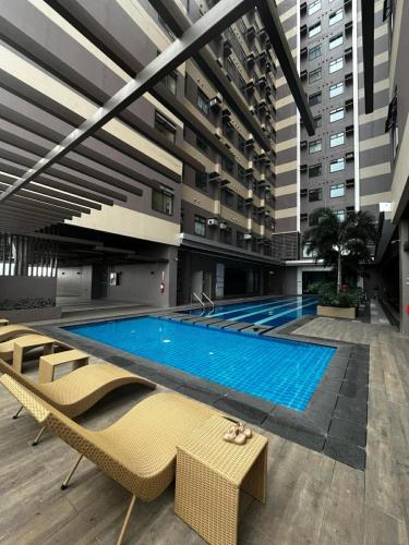 Aurora Escalades Residences, Manila