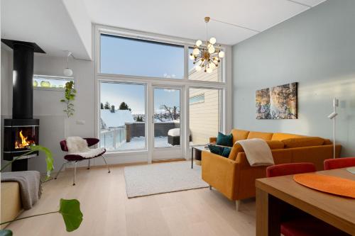 Modern townhouse near Fjellheisen and city center – khách sạn tại Tromsdalen