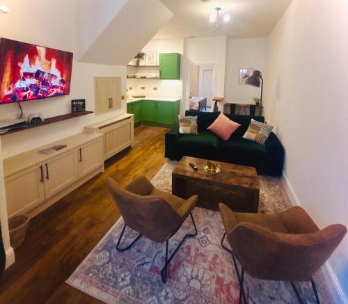 Twenty 7 - Modern & Spacious Townhouse