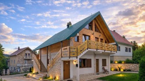 Monte Pino Lux Apartments