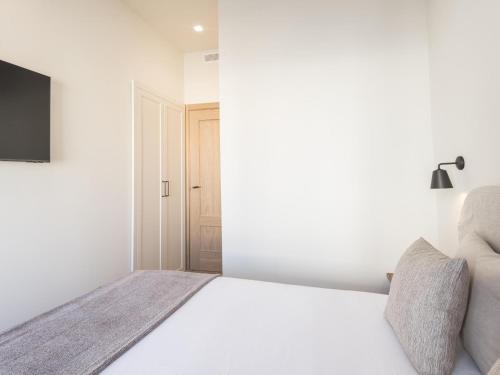 The Residences At Bartomeu 26 Benazet terrace - image 4