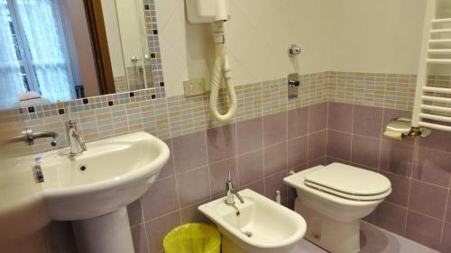 Lux Hotel Durante – Milan, DC