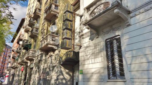 Lux Hotel Durante – Milan, DC