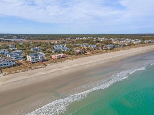 Blue Southern Charm home in Debidue Island (SC)