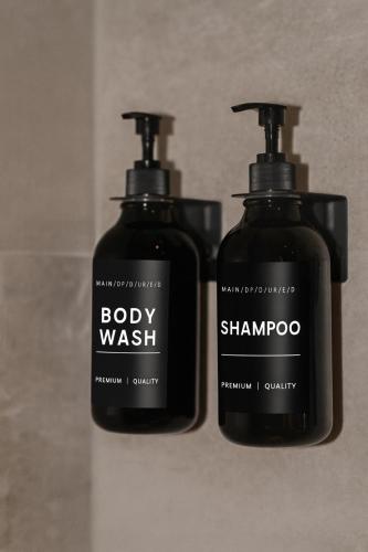 Baie, NEU im Zentrum modernes Apartment mit Parkplatz in Gummersbach