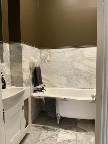 Bromwich Guest House - Victoria