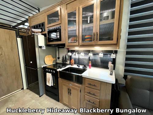 Huckleberry Hideaway in 明登