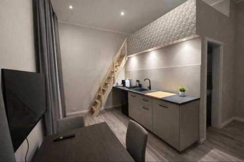 bucătărie, NEU im Zentrum modernes Apartment mit Parkplatz in Gummersbach