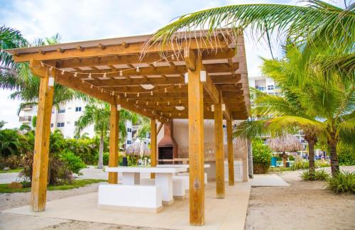 Amazing experience Playa Caracol with ocean views in El Pajonal