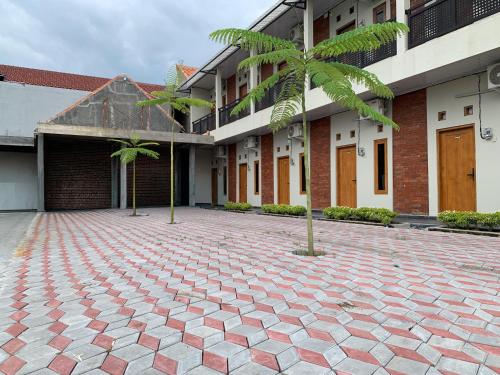 Entrance, RedDoorz Syariah @ Mlati Yogyakarta in Sleman