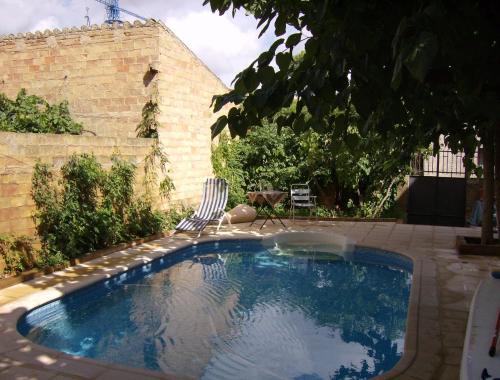 مسبح, Ca la Paula in فيلافرنسا ديل بينيديس