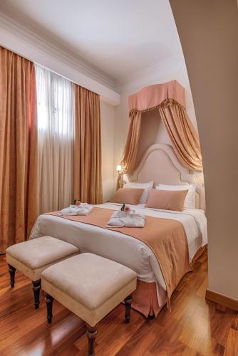 Superior Double Room image 9