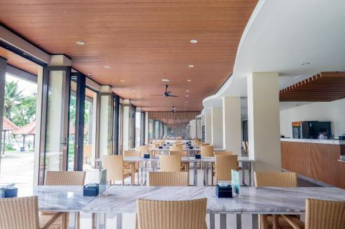 Restorāns, Laprima Hotel in Goron Talo