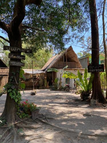 Exterior view, Uwak Gallery in San Felipe