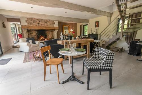 Viesnīcas āriene, Authentic House With Pond Near Étretat (Authentic House With Pond Near Etretat) in Hattenville