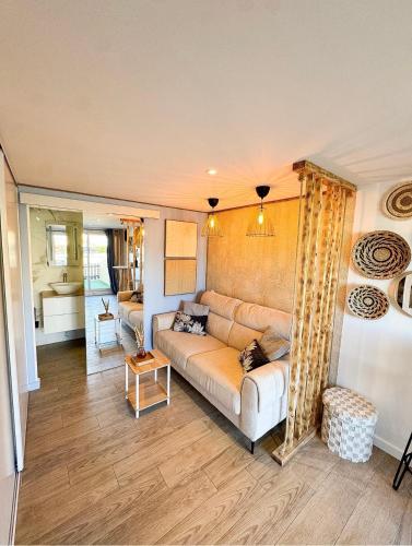 Studio Savane terrasse clim mer 200m parking privé
