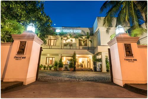 Tissa's Inn - Gundu Island