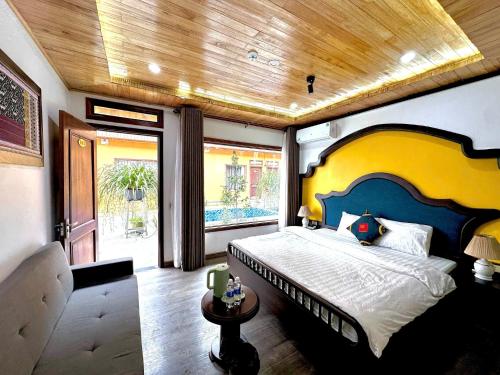 room detail thumbnail 0