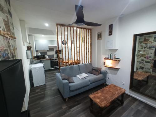 Petite maison atypique in Isle-Sur-Marne