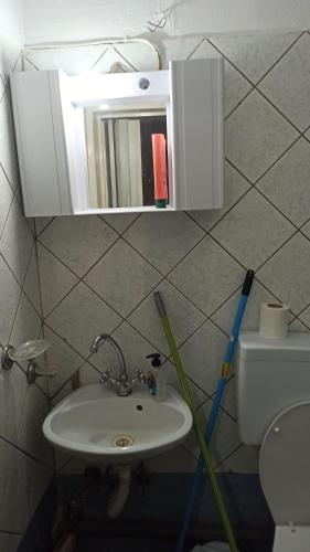 Renovated studio heart of city