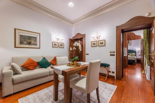 Pantheon Antique Suite - Rome