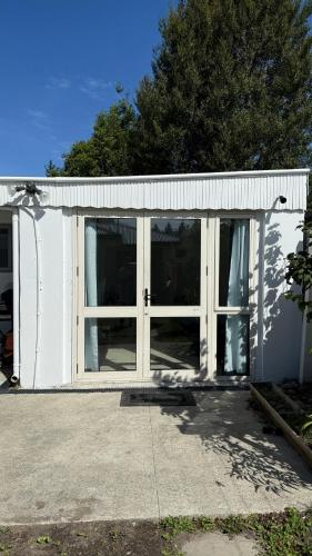 Affordable Private Sleep-Out Room 1 Own Entrance in Sydenham