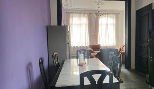 Appartement 2 chambre Liege – khách sạn tại Outremeuse