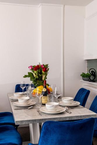 Spacious and Modern 4 Bed Apartment next to Borough Station, Londýn (fotografie 9)