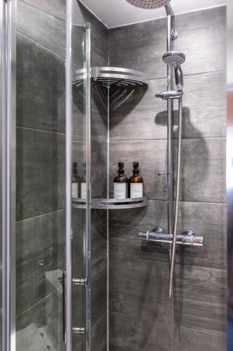 Spacious and Modern 4 Bed Apartment next to Borough Station, Londýn (fotografie 7)