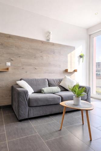 studio tout équipé, calme avec terrasse et parking - Location saisonnière - Audincourt