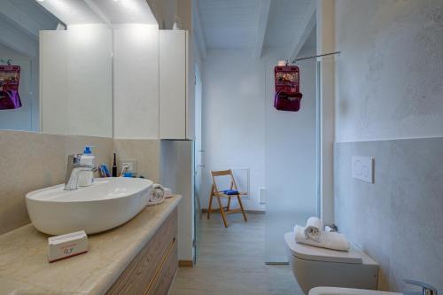 Peschiera Apartments Near The Lake - image 5