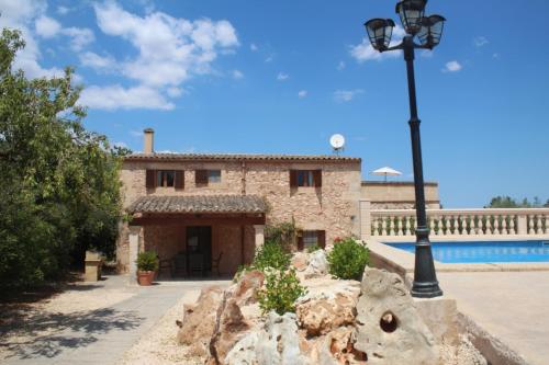 مدخل, Es Lladoner Villa in بوريراس
