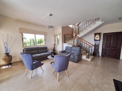 ROSE VILLA - 3 BED POOL in Episkopi (Limassol)