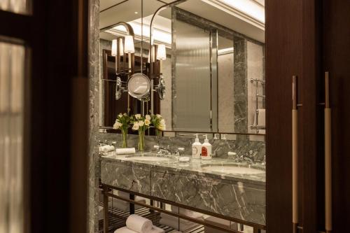 Corinthia Rome - image 2