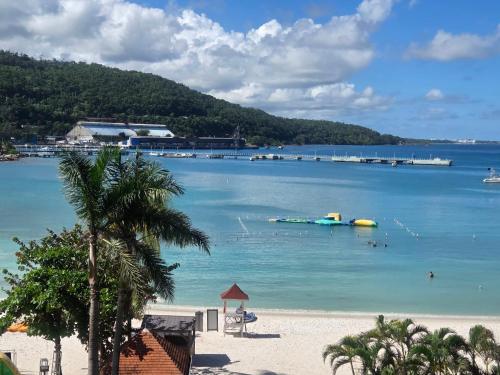 ห้องอาหาร, Coral Breeze Guest House in พอร์ต มาเรีย