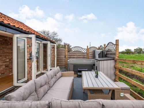 Iekārtas, 2 Bed in Newark oc-87683 in Barnby in the Willows