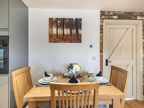 Iekārtas, 2 Bed in Newark oc-87683 in Barnby in the Willows